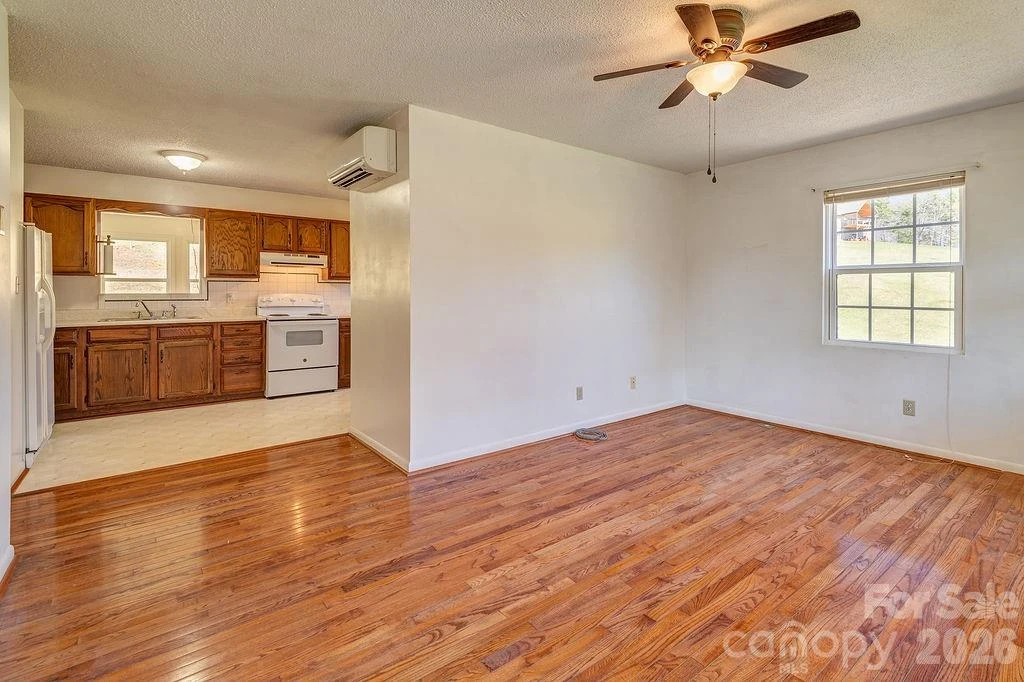 216 Pickens Road - Photo 5