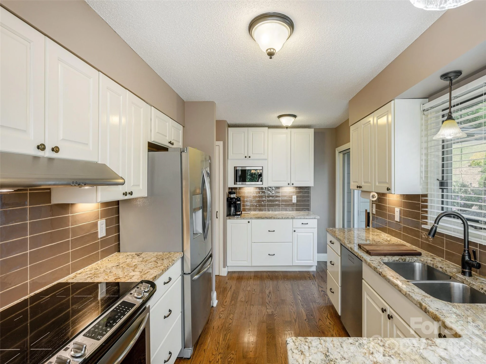 210 Claymoor Court - Photo 13