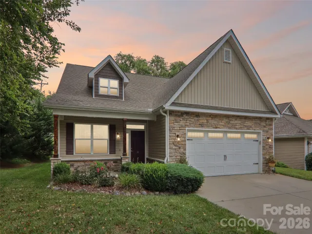 11 Eagle Pointe Way