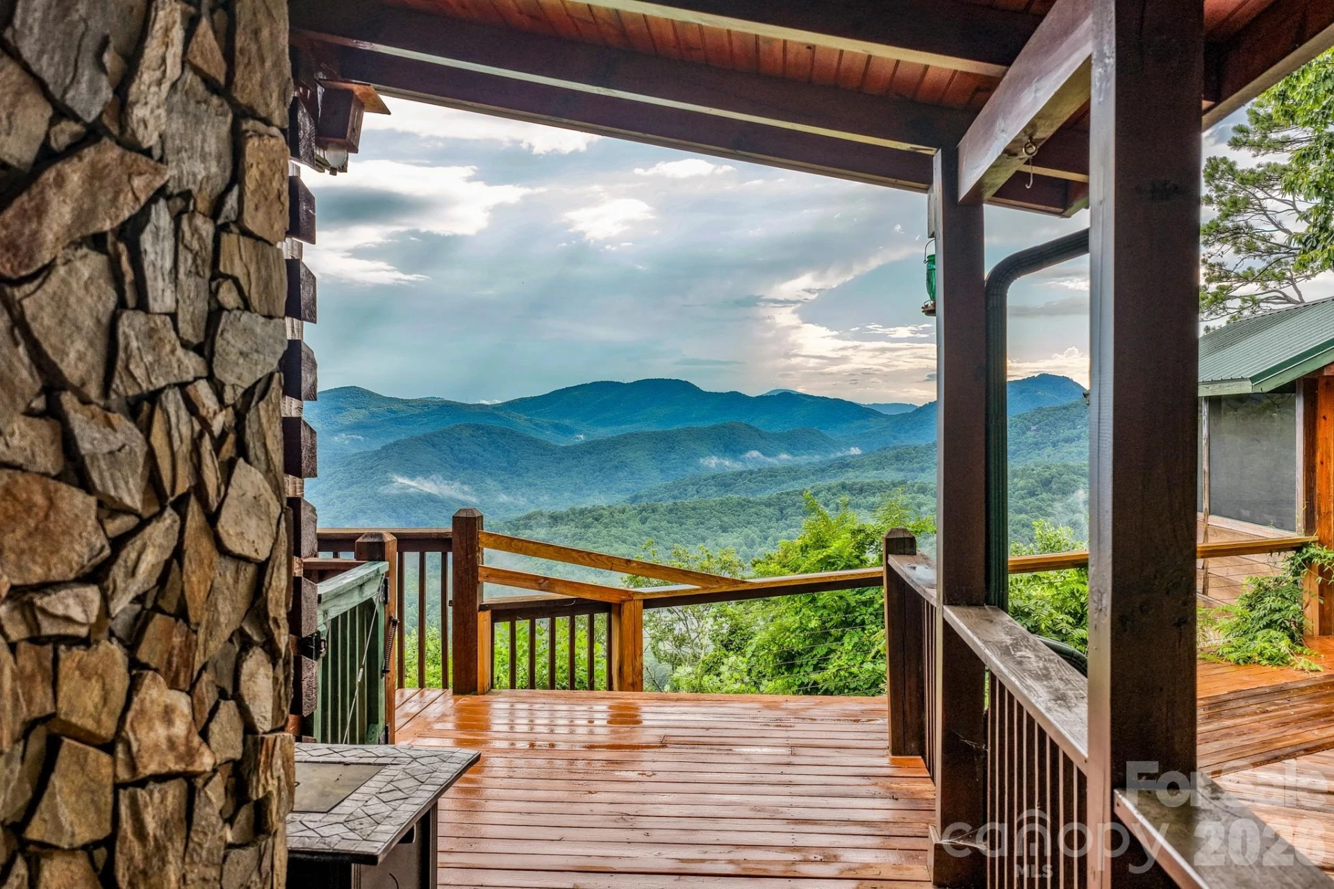 1411 Wolf Pen Road - Photo 2