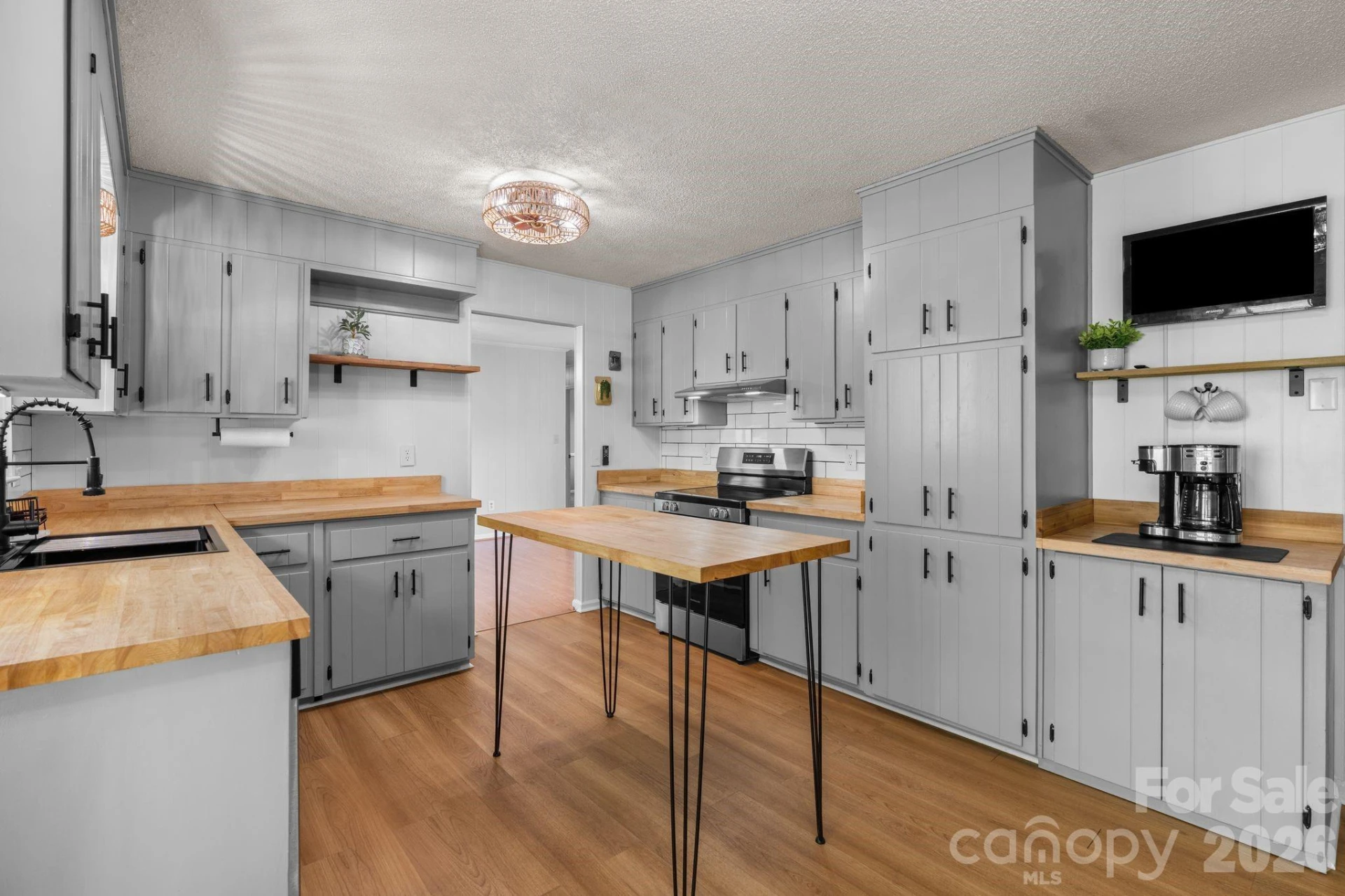 44 Green Drive - Photo 2