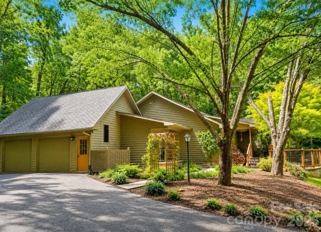 18 Rollingwood Road