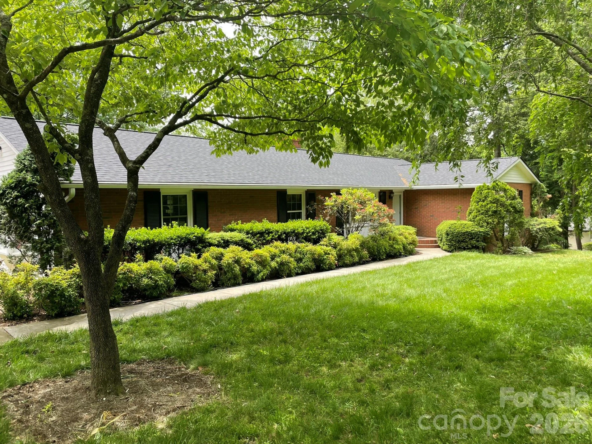 38 Westridge Drive - Photo 2