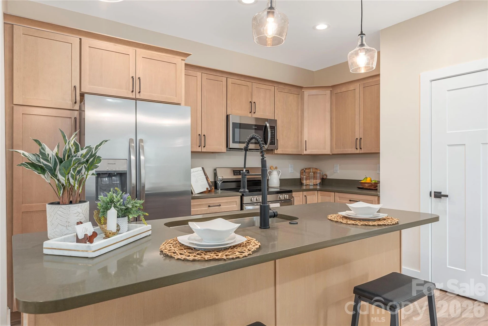 33 Elkwood Avenue - Photo 4