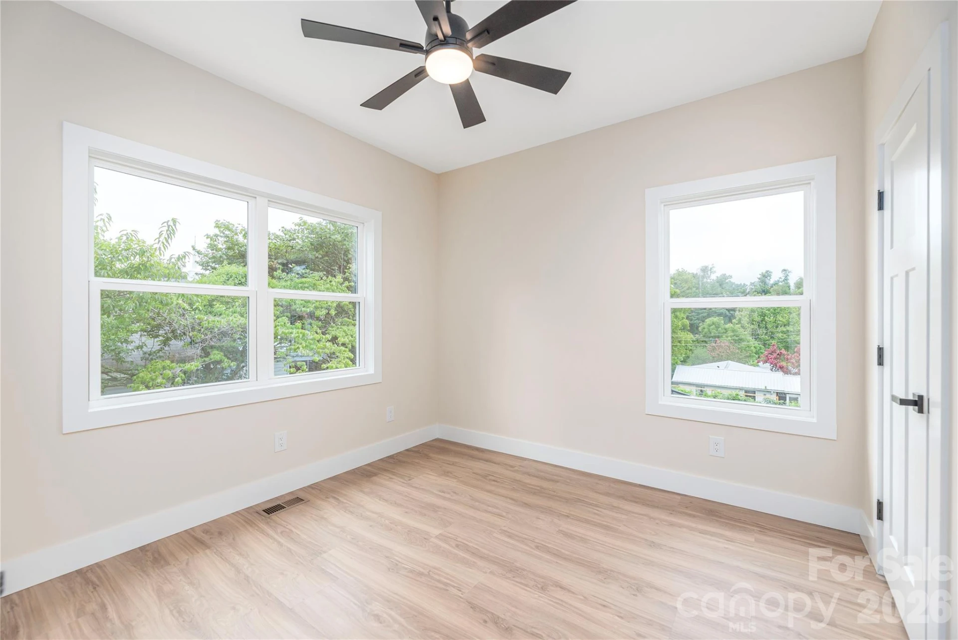 33 Elkwood Avenue - Photo 22