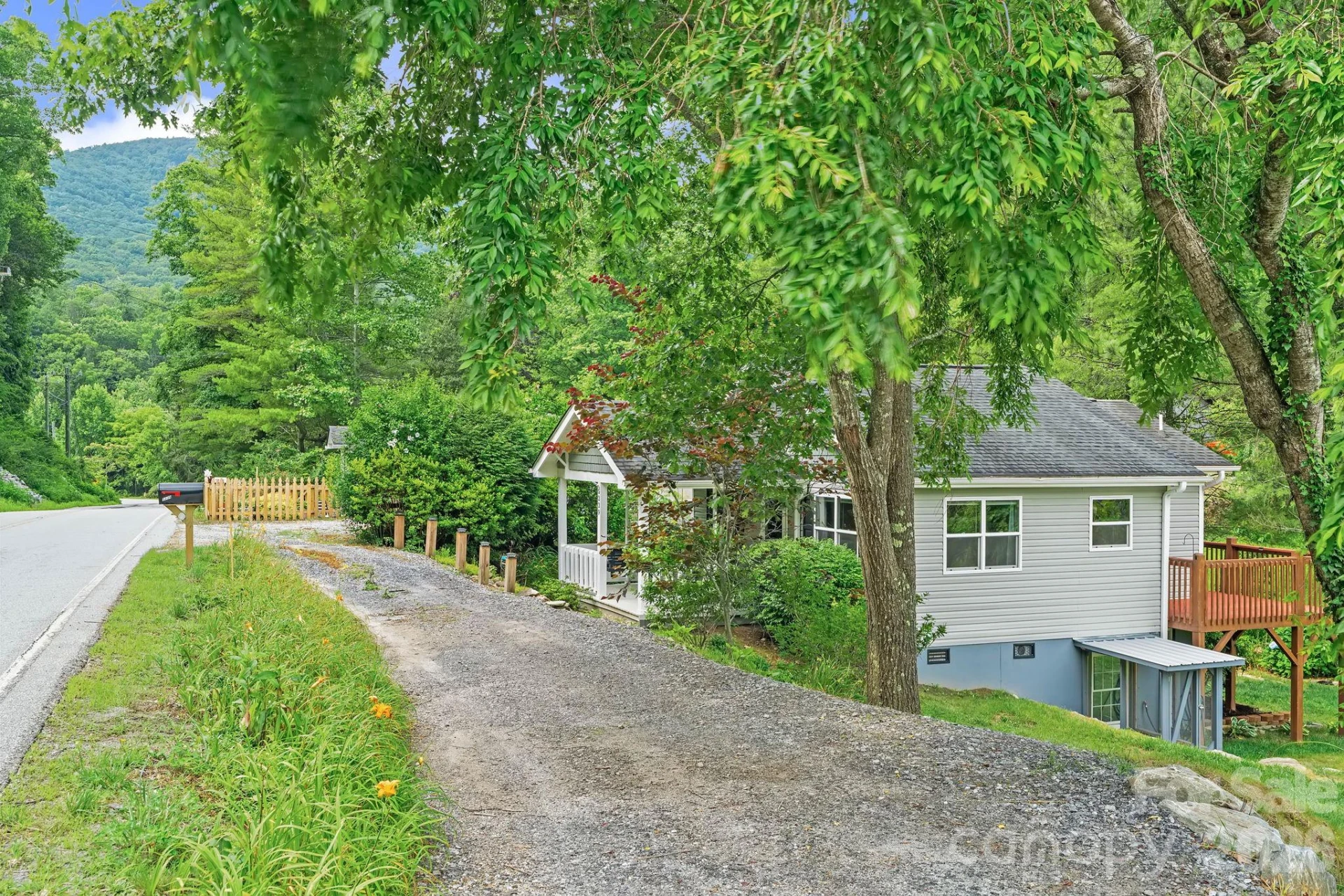 5239 Gerton Highway - Photo 34