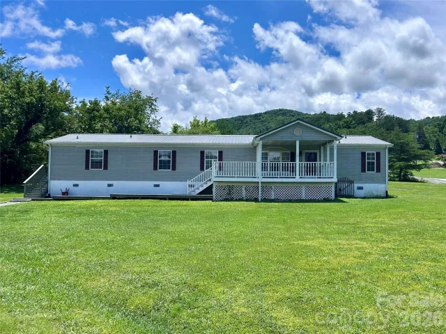 755 Fairview Loop, Hot Springs, NC, 28743