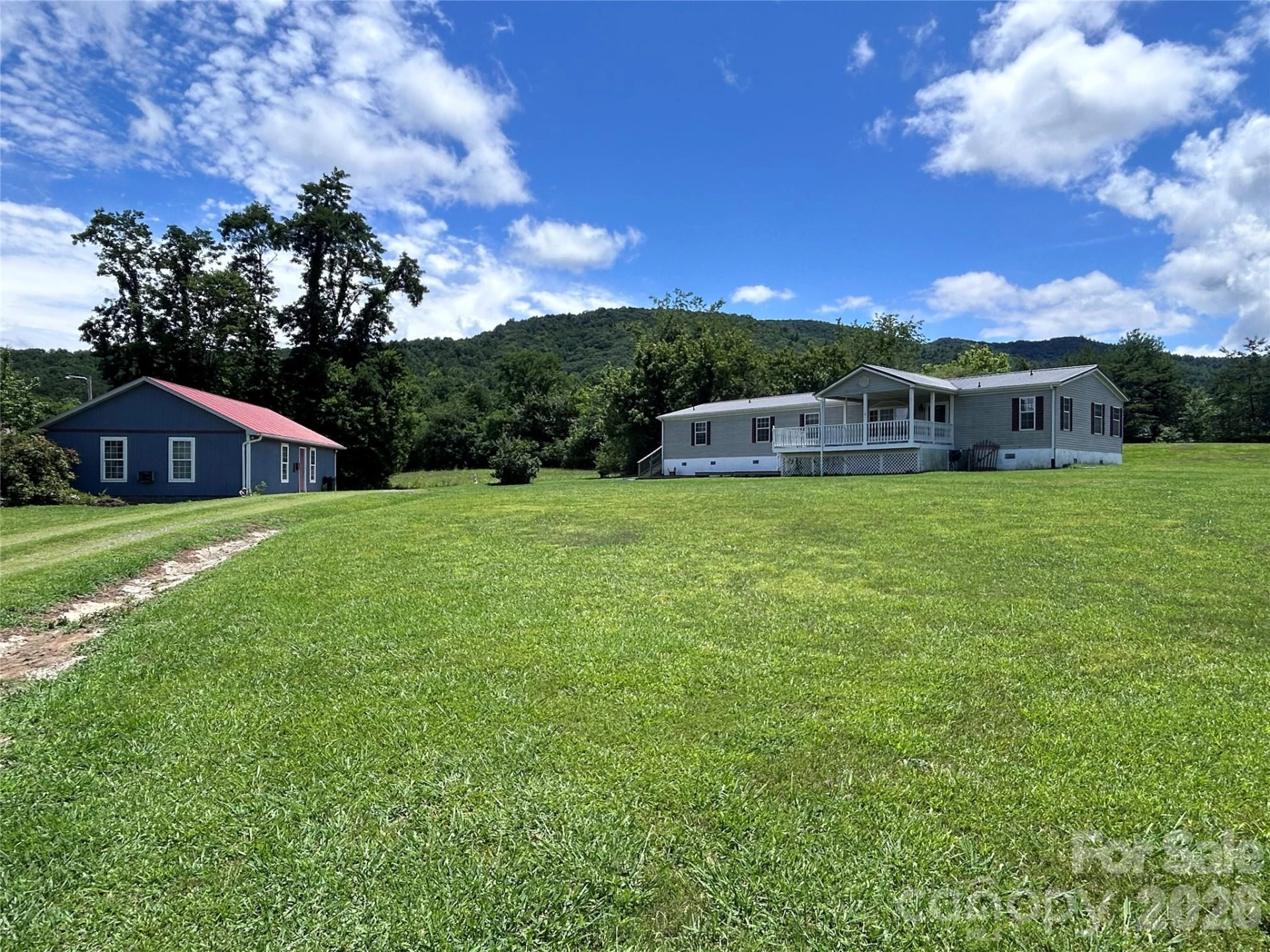 755 Fairview Loop - Photo 3