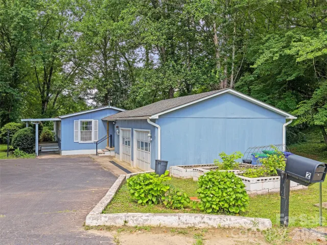2 Lost Forest Drive