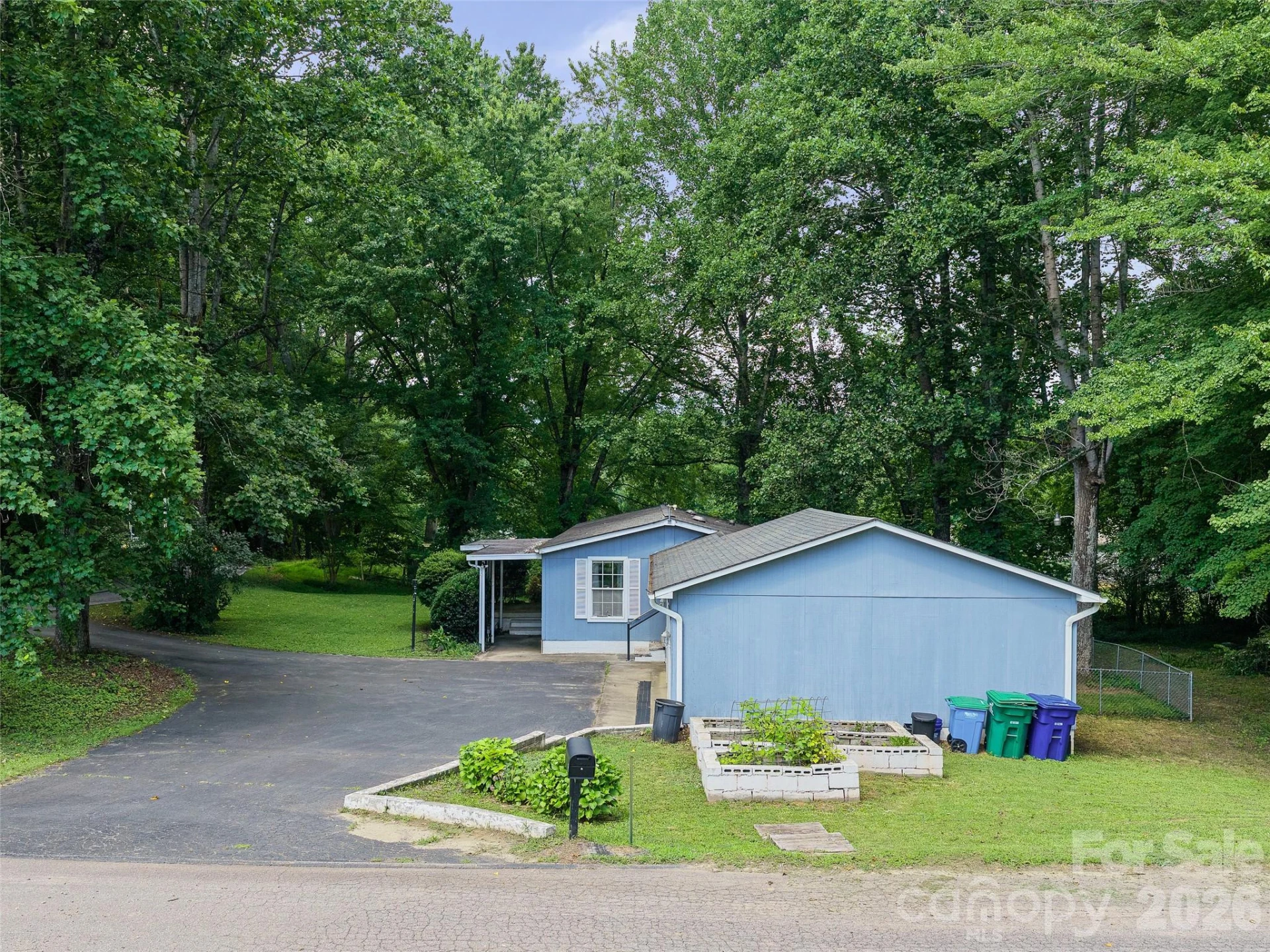 2 Lost Forest Drive - Photo 33