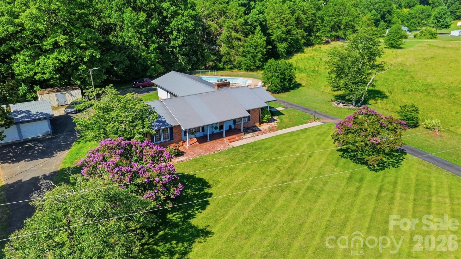 828 Ferry Road - Photo 3