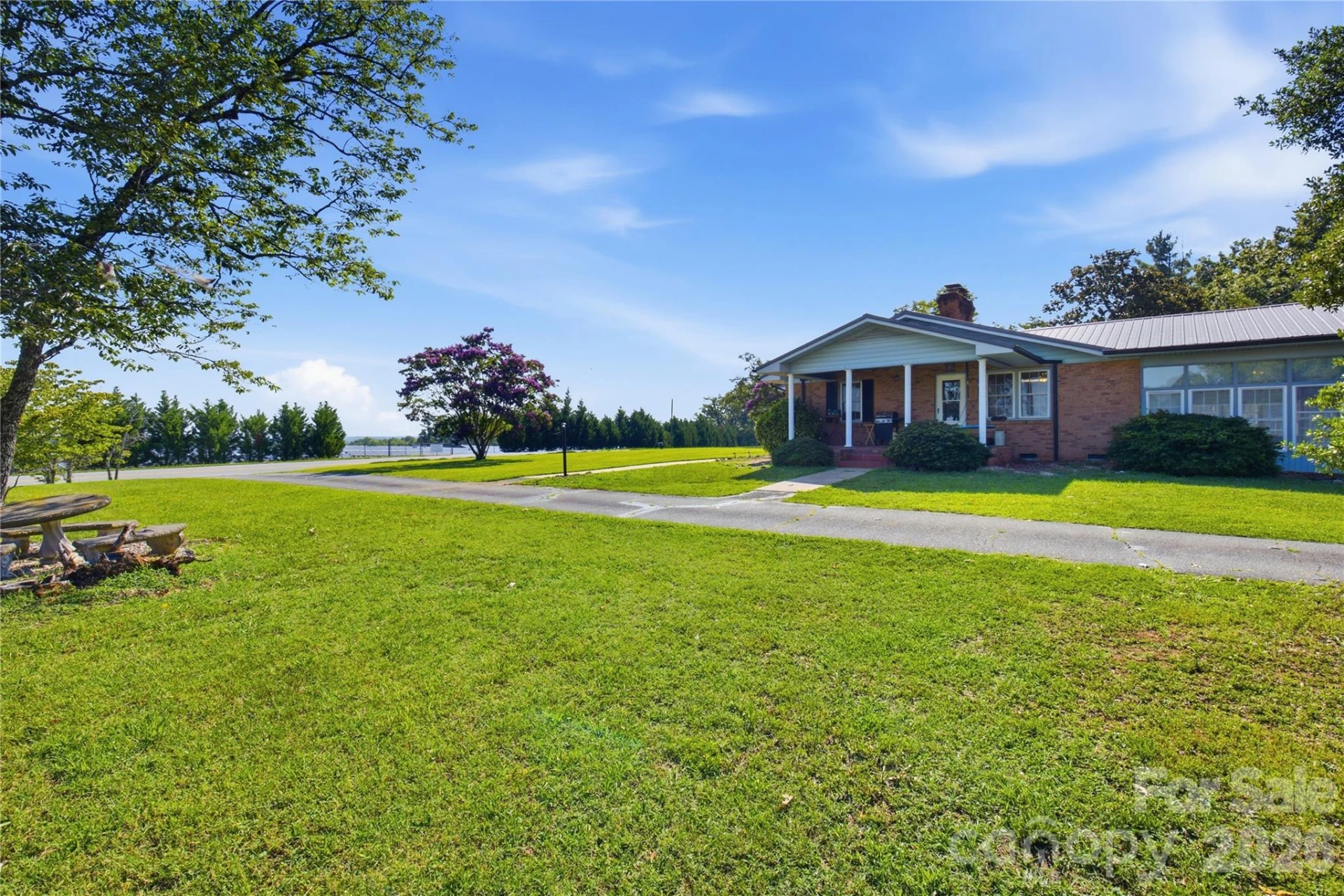 828 Ferry Road - Photo 8