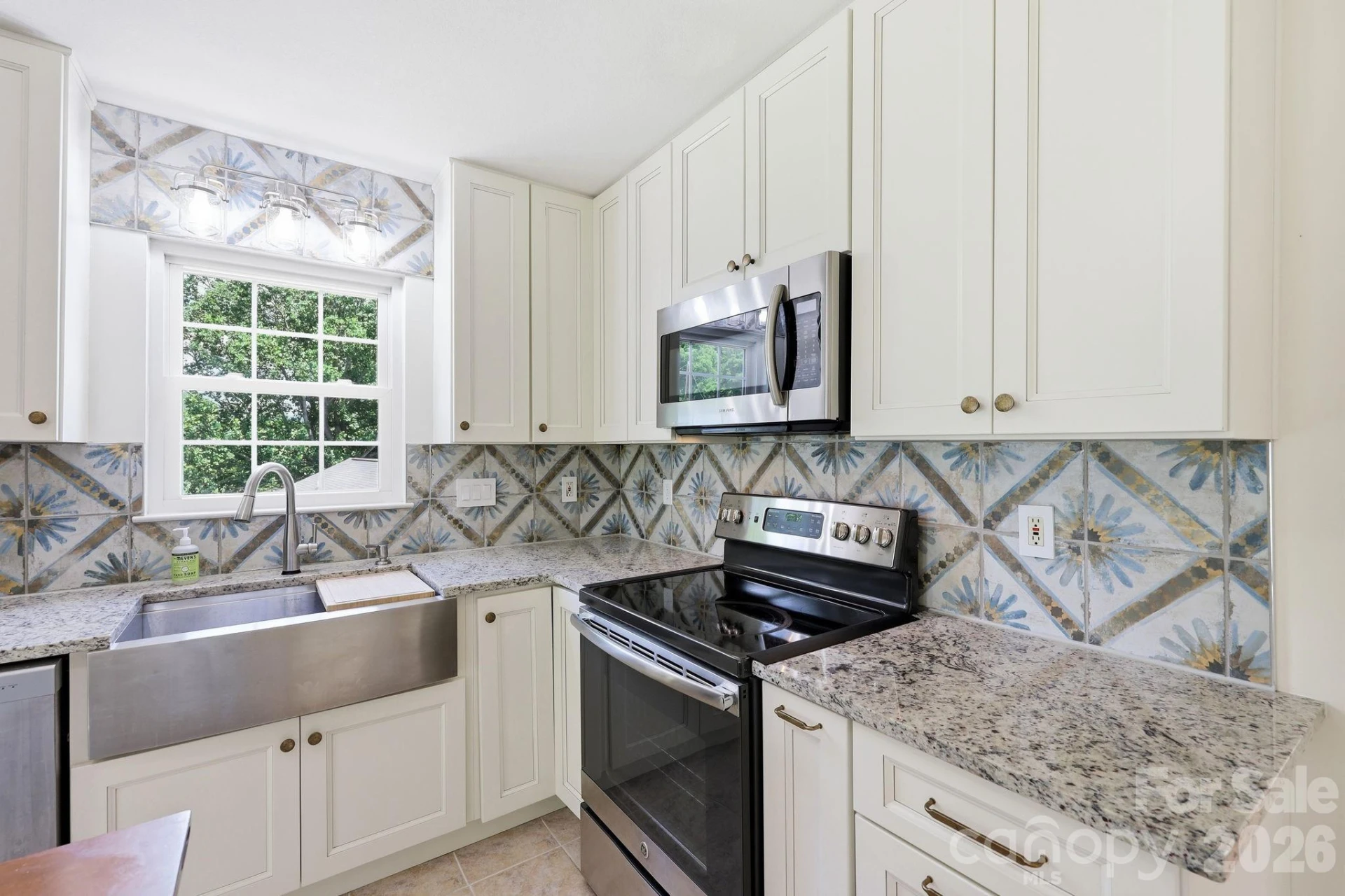 320 Meadowbrook Drive - Photo 9