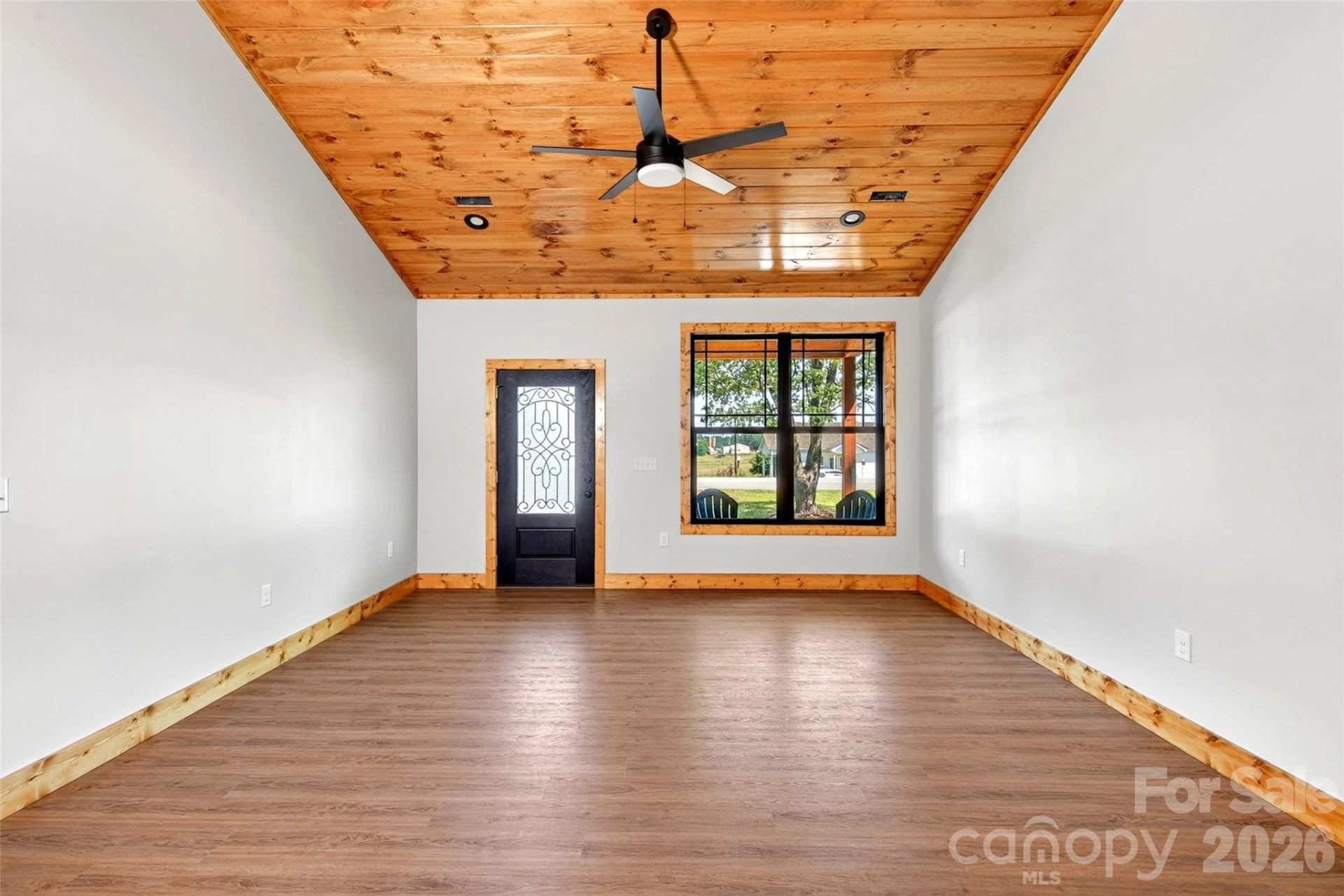 1652 Doggett Road - Photo 11