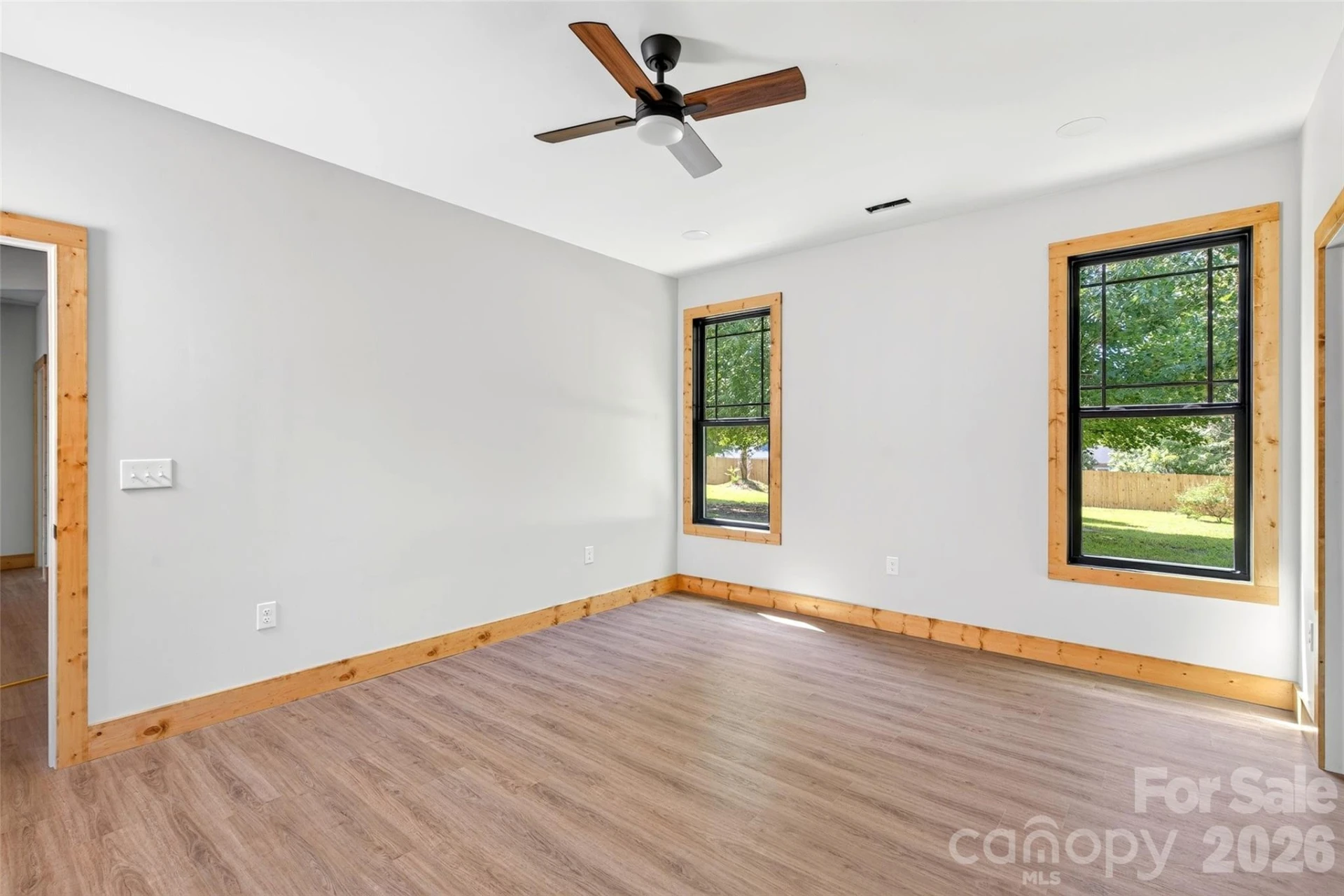 1652 Doggett Road - Photo 14