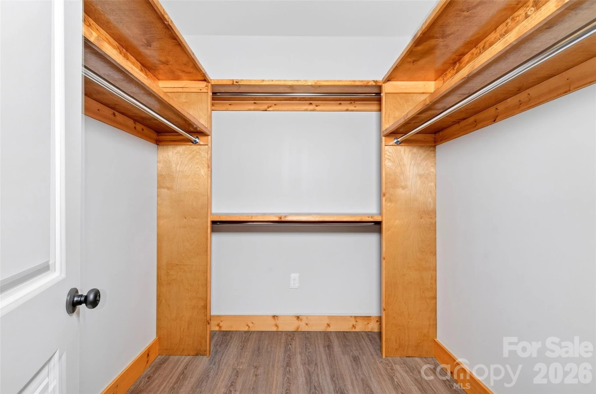 1652 Doggett Road - Photo 17