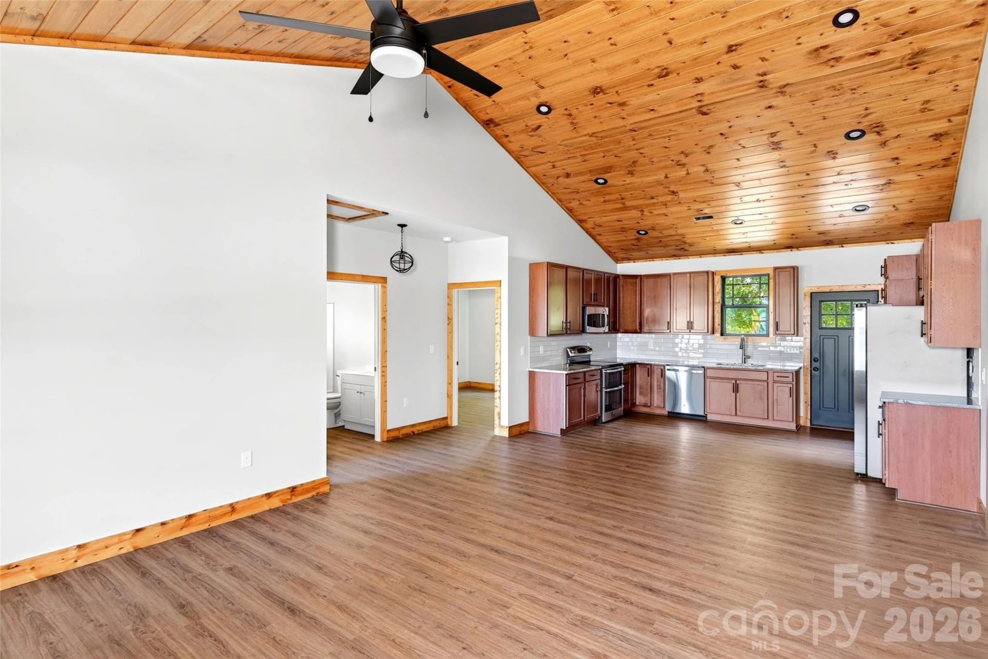 1652 Doggett Road - Photo 3