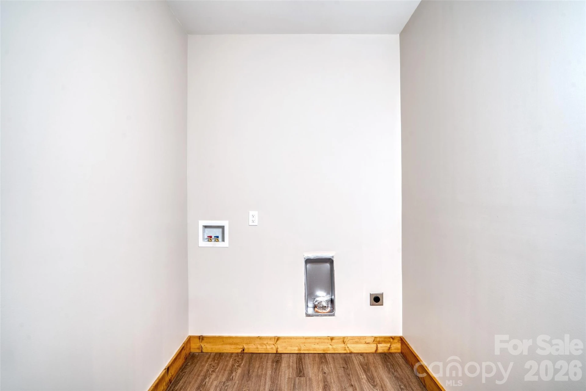 1652 Doggett Road - Photo 29