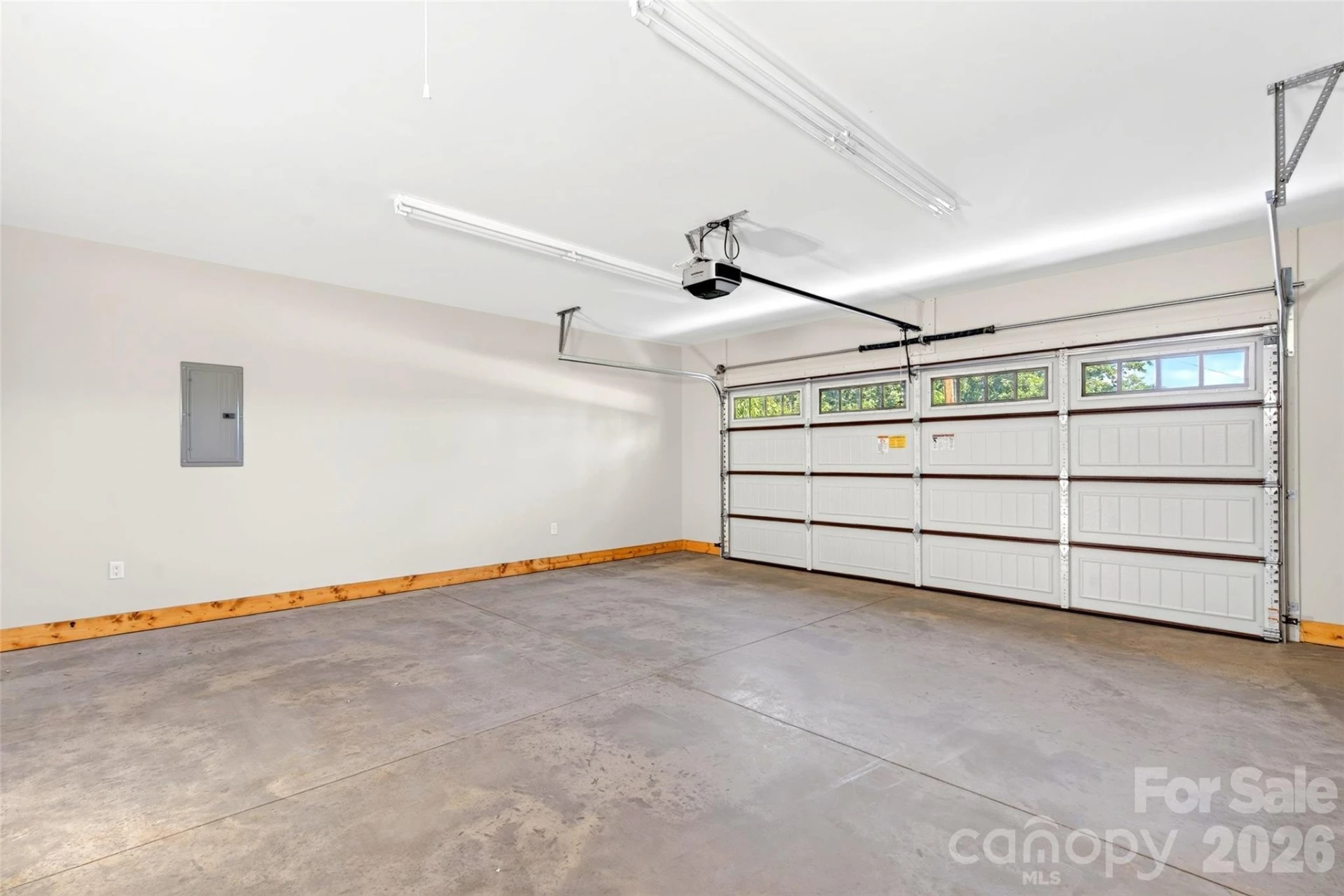 1652 Doggett Road - Photo 30