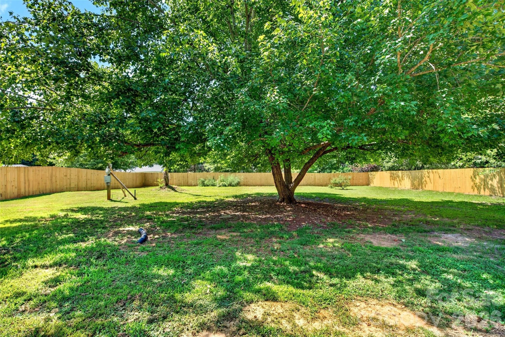 1652 Doggett Road - Photo 36