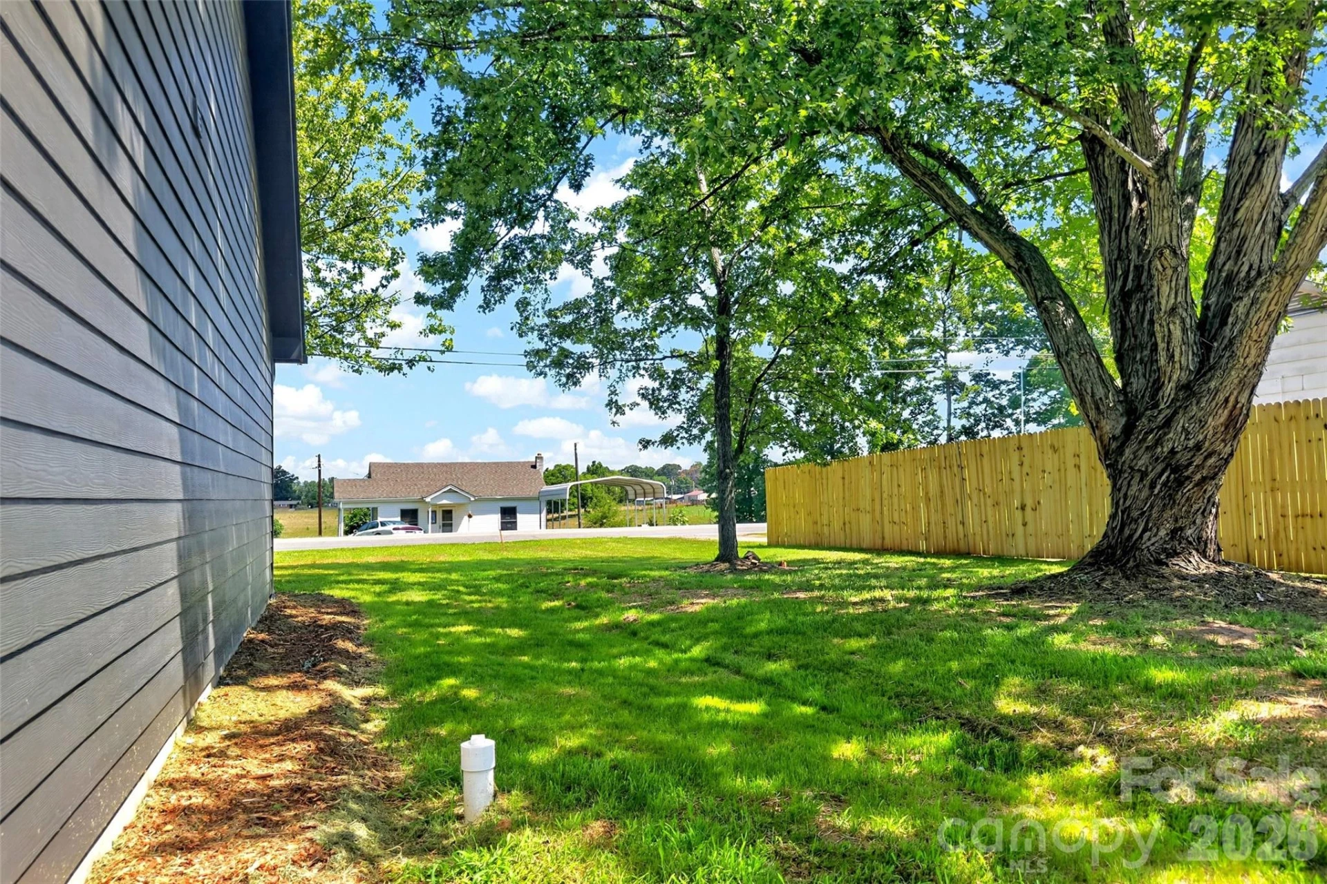 1652 Doggett Road - Photo 38