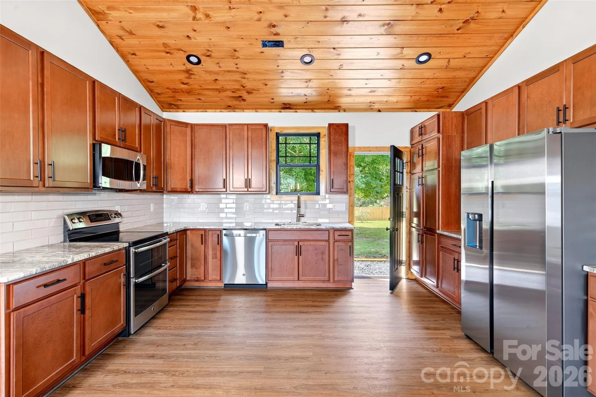 1652 Doggett Road - Photo 7