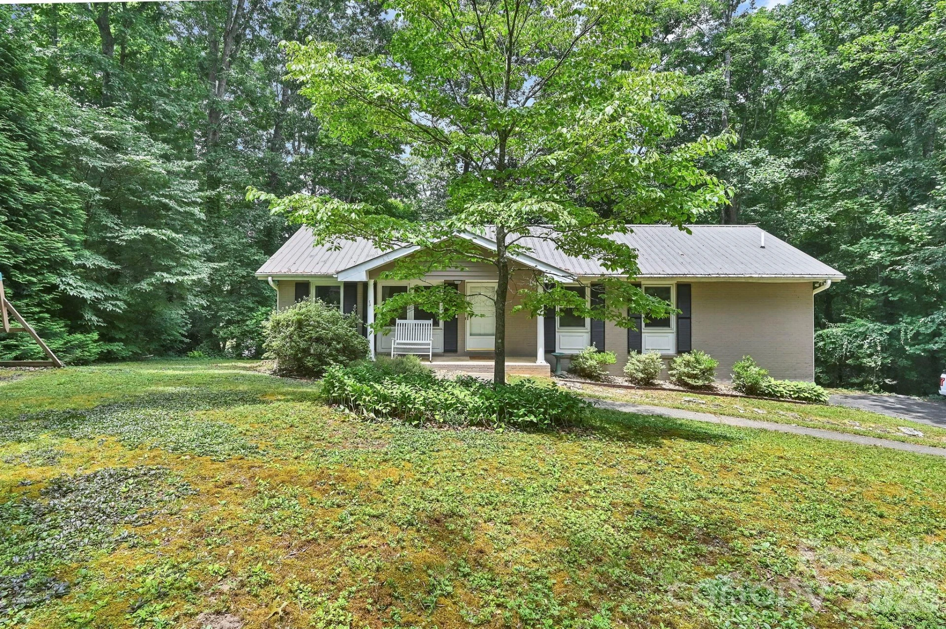 222 Timberlane Drive - Photo 2