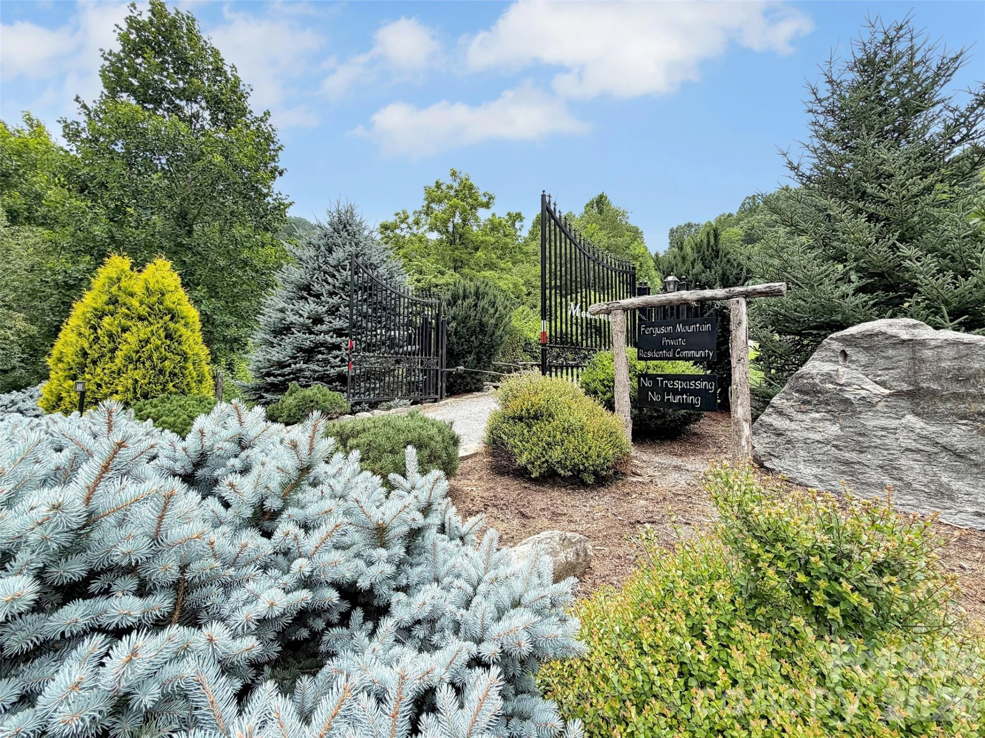 1231 Grandeur Heights - Photo 40