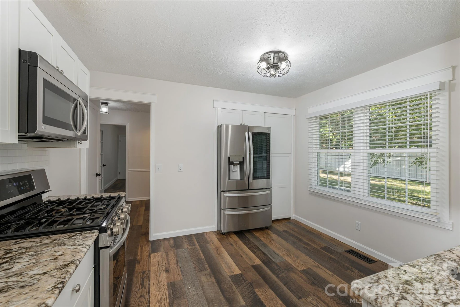 1376 Glenheath Drive - Photo 4
