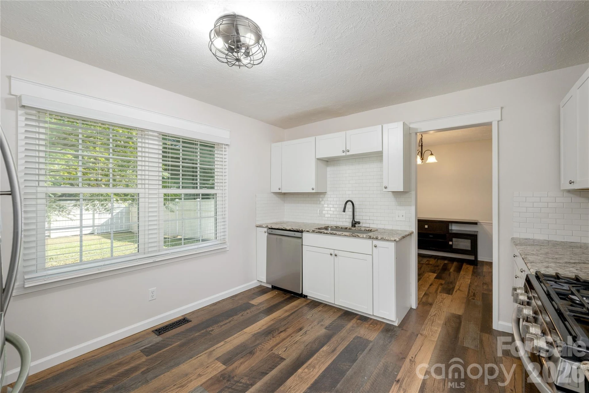 1376 Glenheath Drive - Photo 6