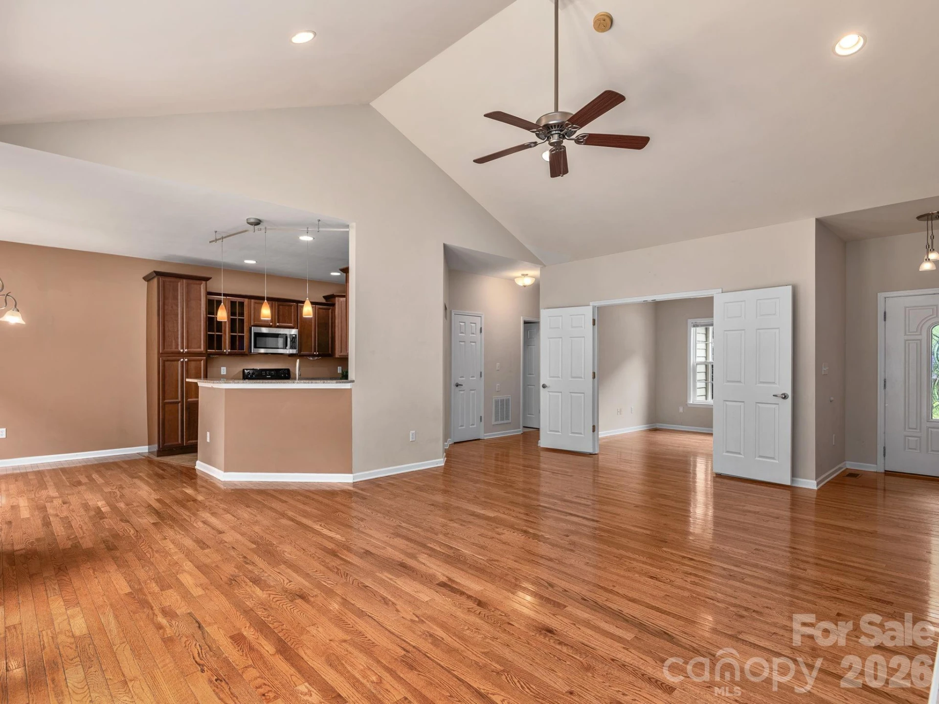 509 Shamrock Drive - Photo 4