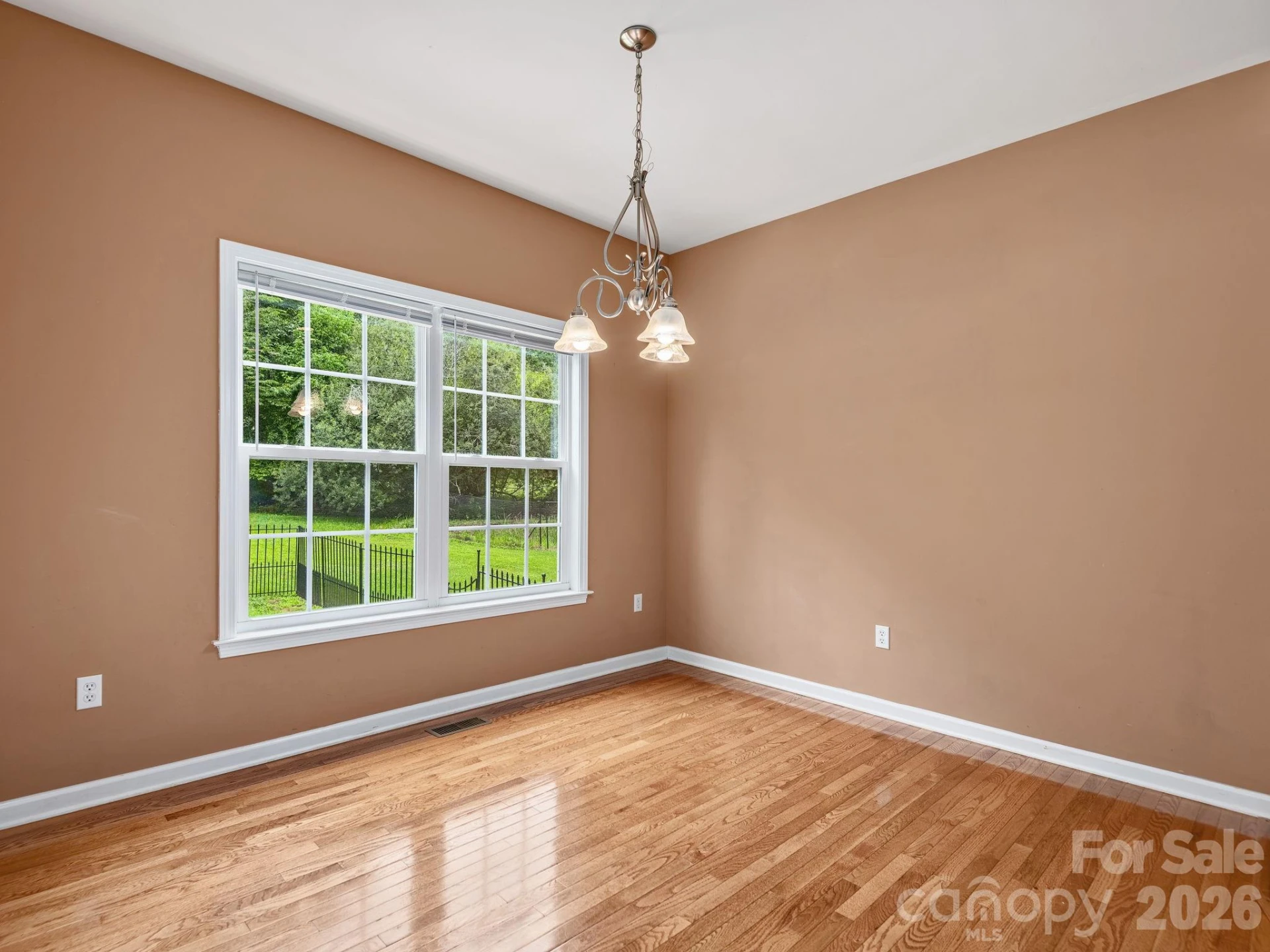 509 Shamrock Drive - Photo 5
