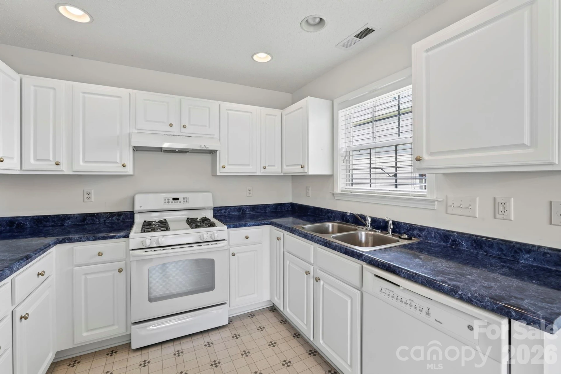 99 Yadkin Road - Photo 18