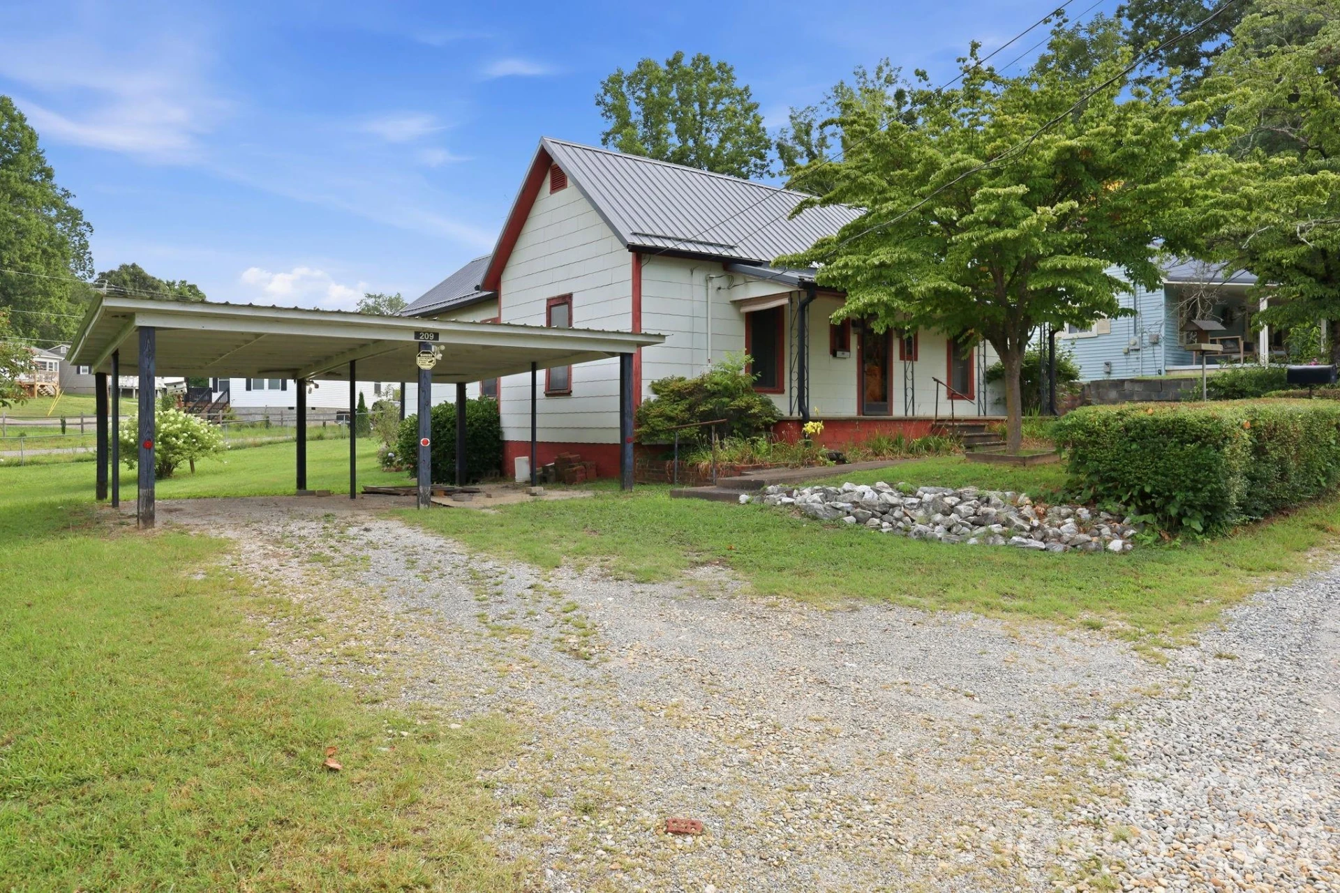 209 Virginia Avenue - Photo 3