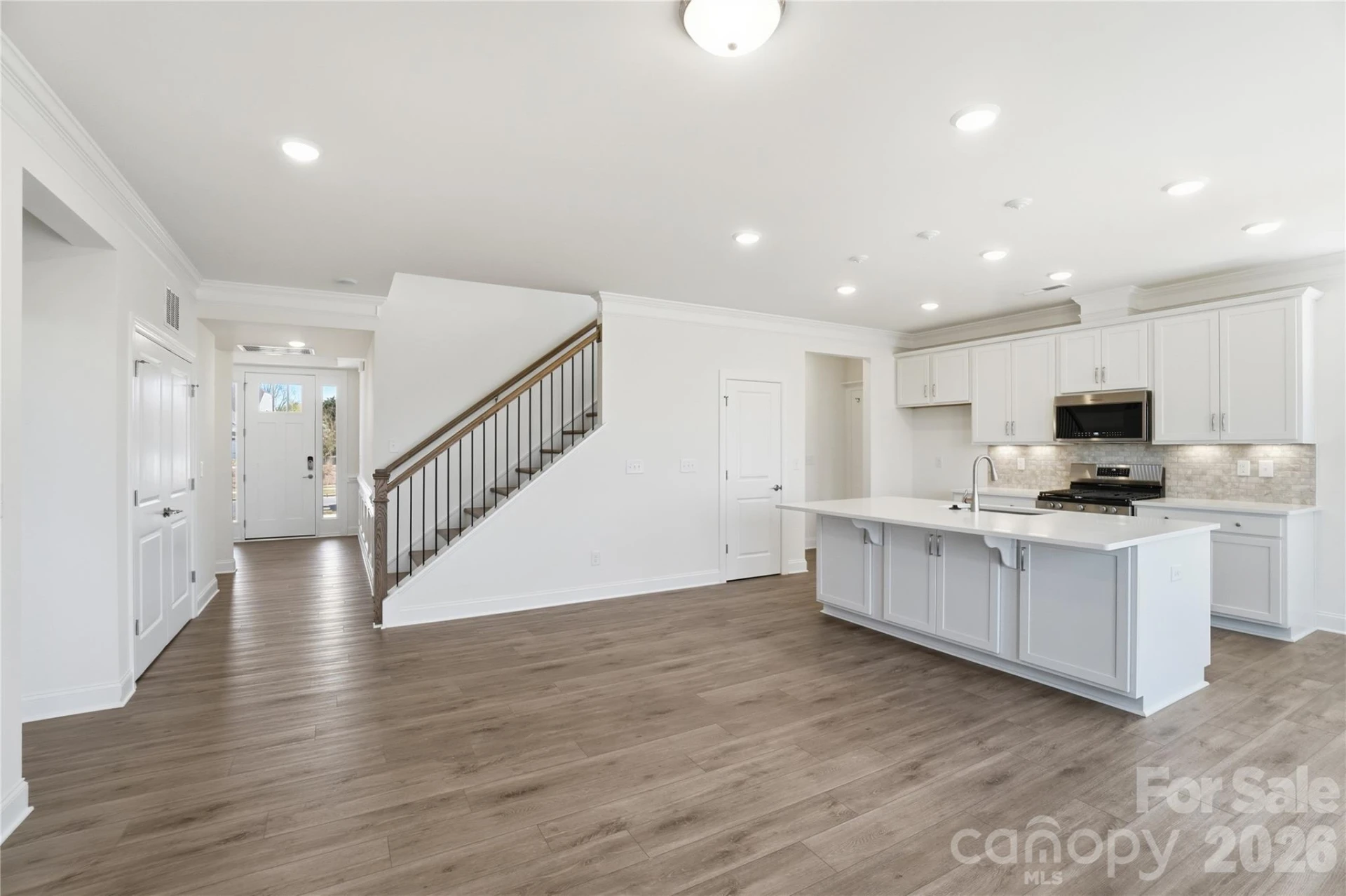 109 Spring Hollow - Photo 4