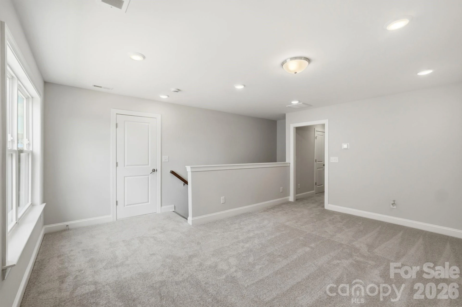 109 Spring Hollow - Photo 8