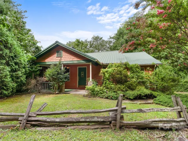 95 Substation Road, Saluda, NC, 28773