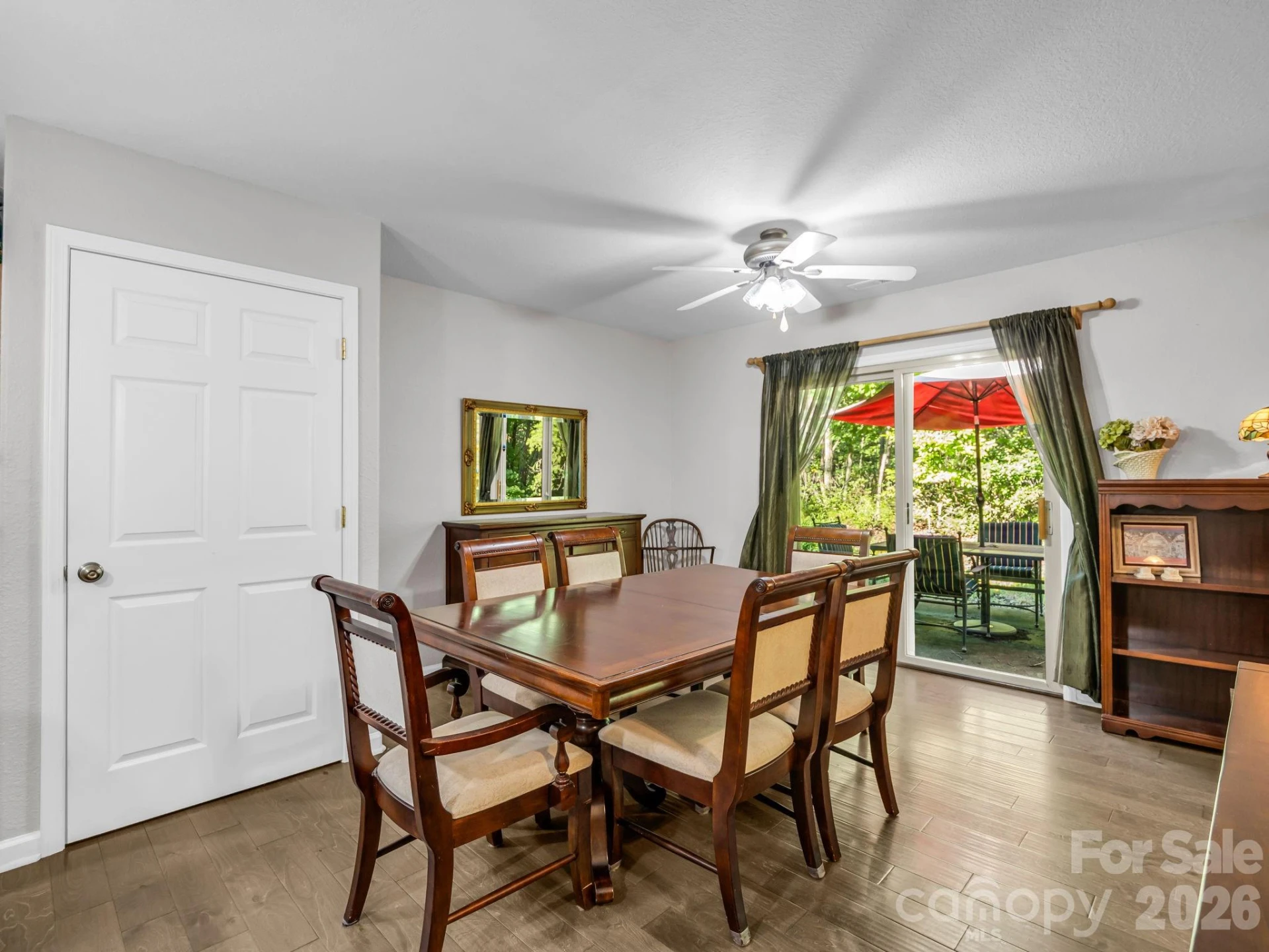 141 Dalton Court - Photo 14