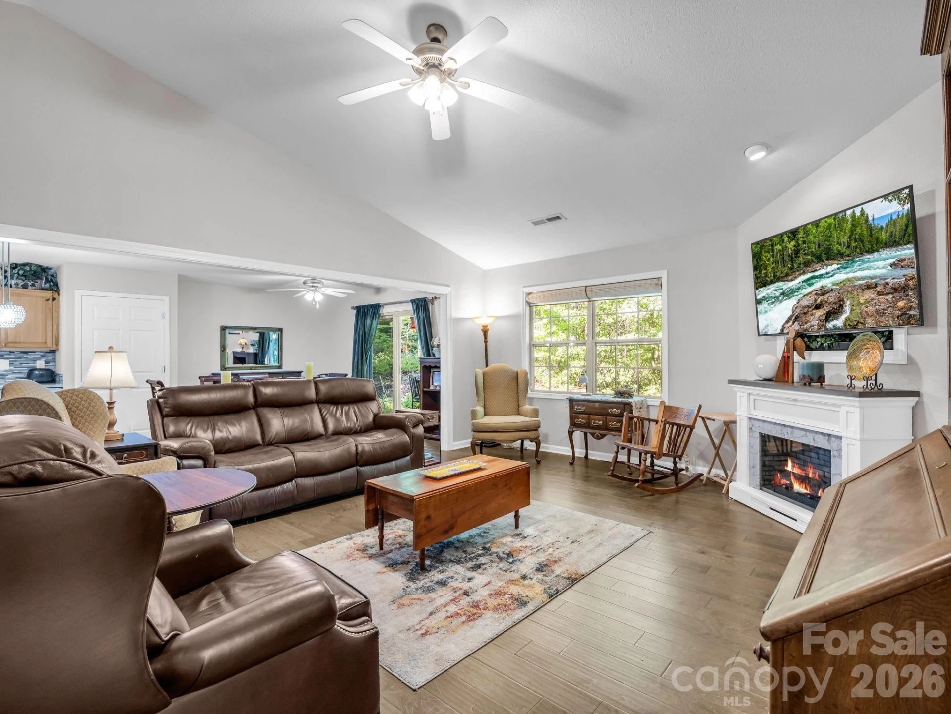 141 Dalton Court - Photo 4