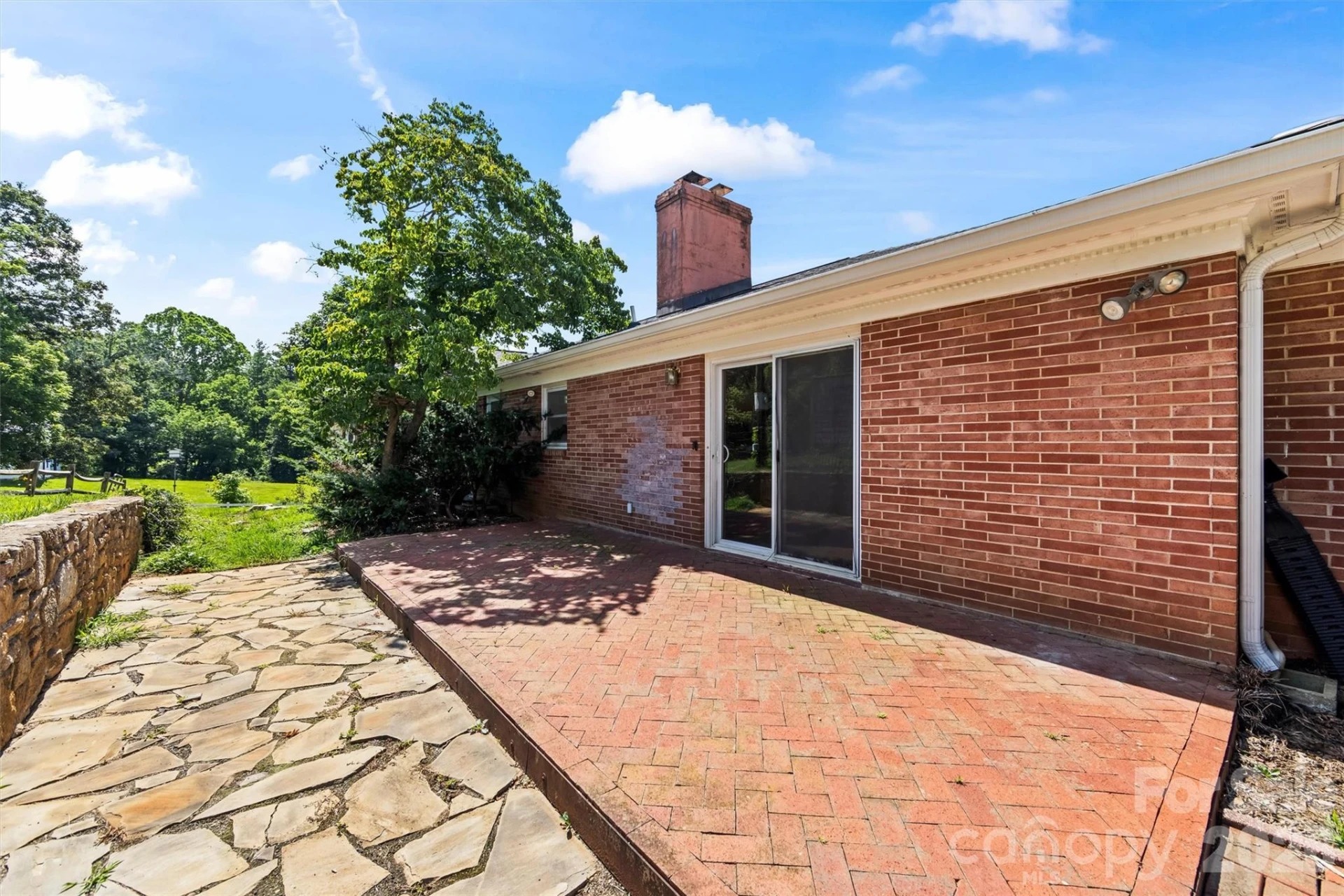 21 Hamburg Drive - Photo 14