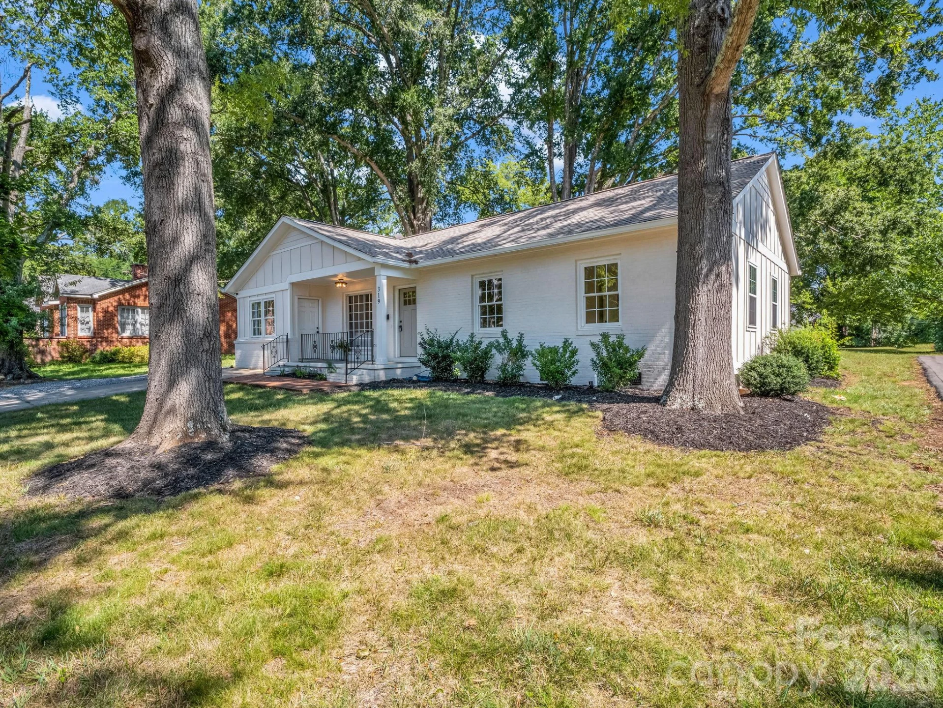 319 Arlington Street - Photo 3
