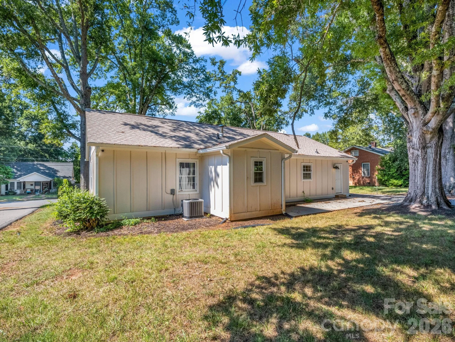 319 Arlington Street - Photo 38