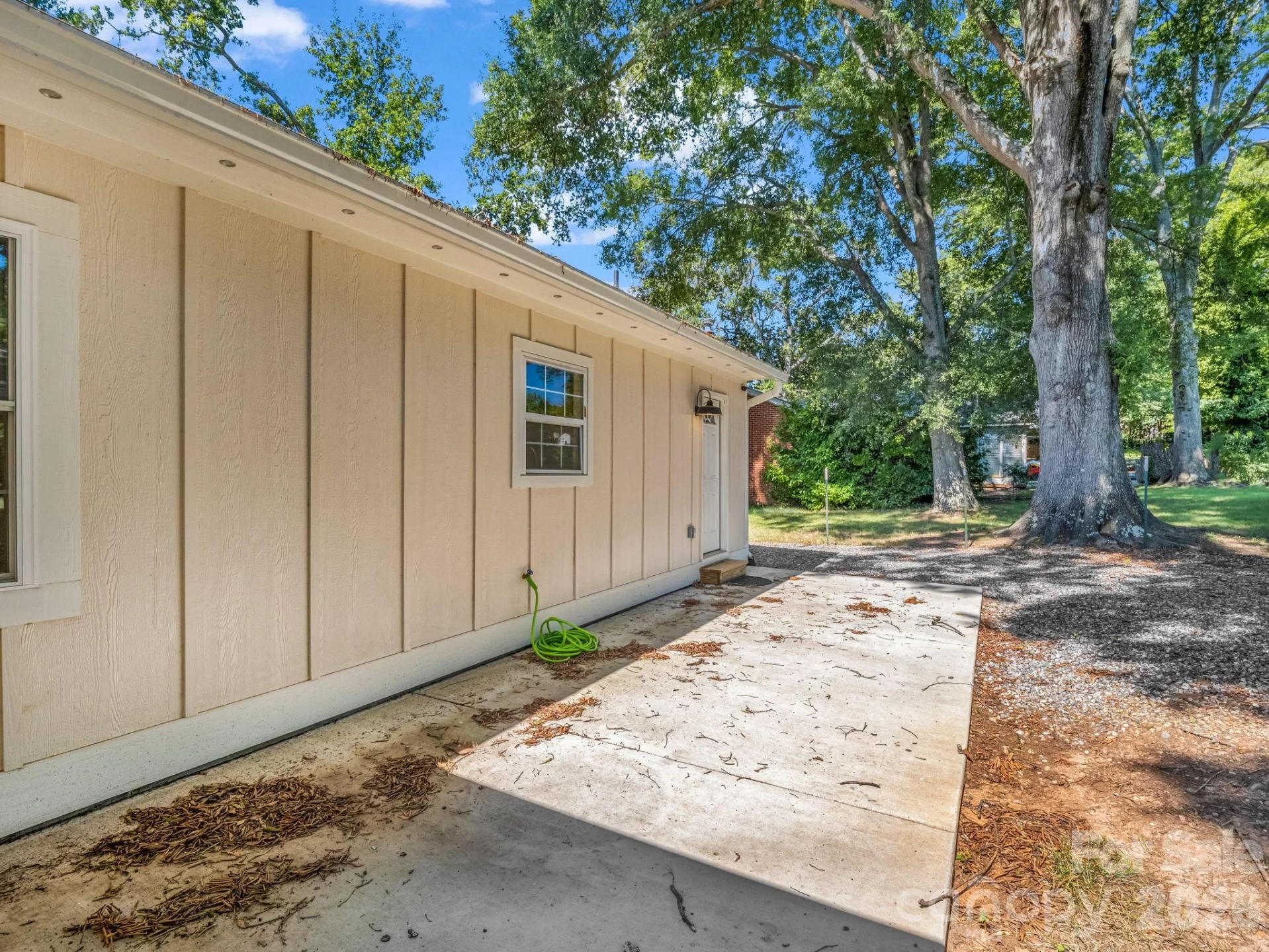 319 Arlington Street - Photo 39