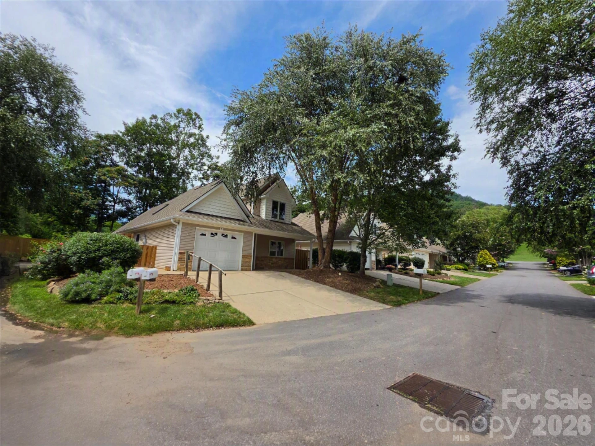 41 Beekeeper Trail - Photo 2