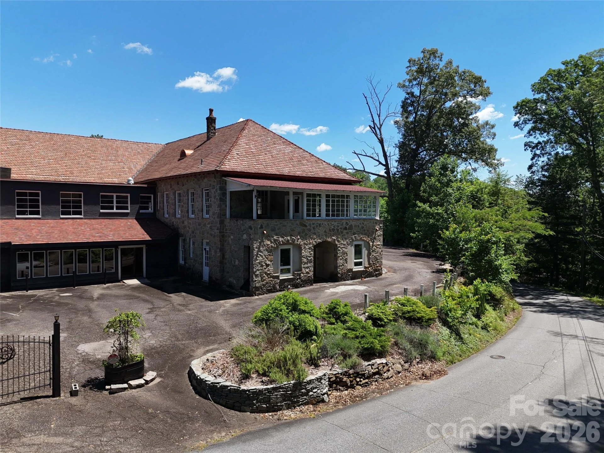 330 Carolina Drive - Photo 8