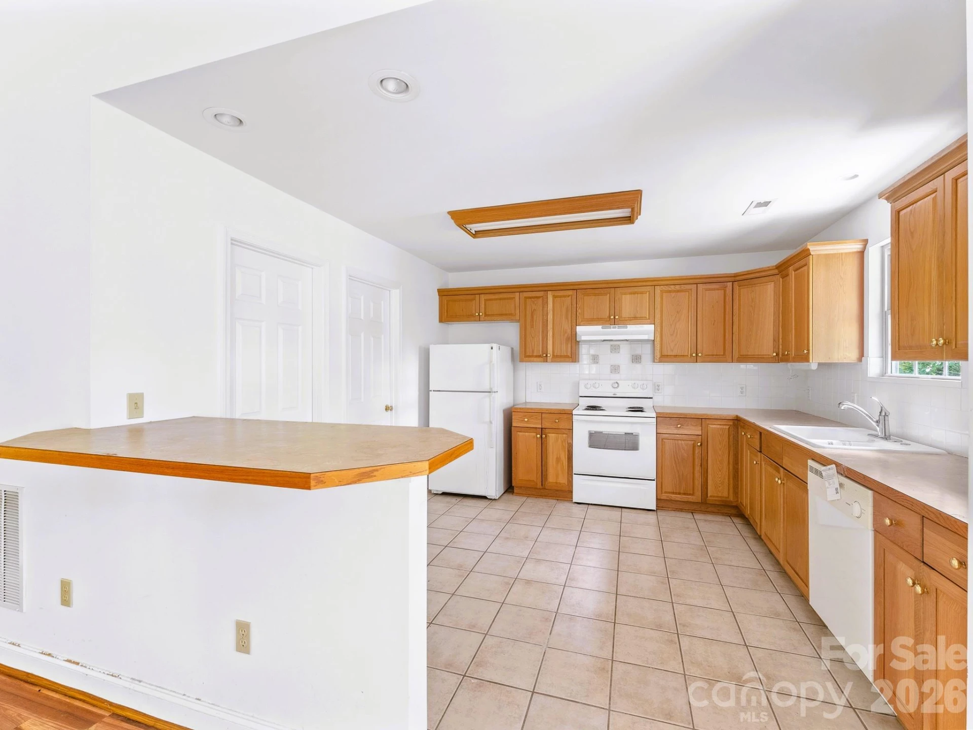 269 Pinewood Knoll Drive - Photo 3