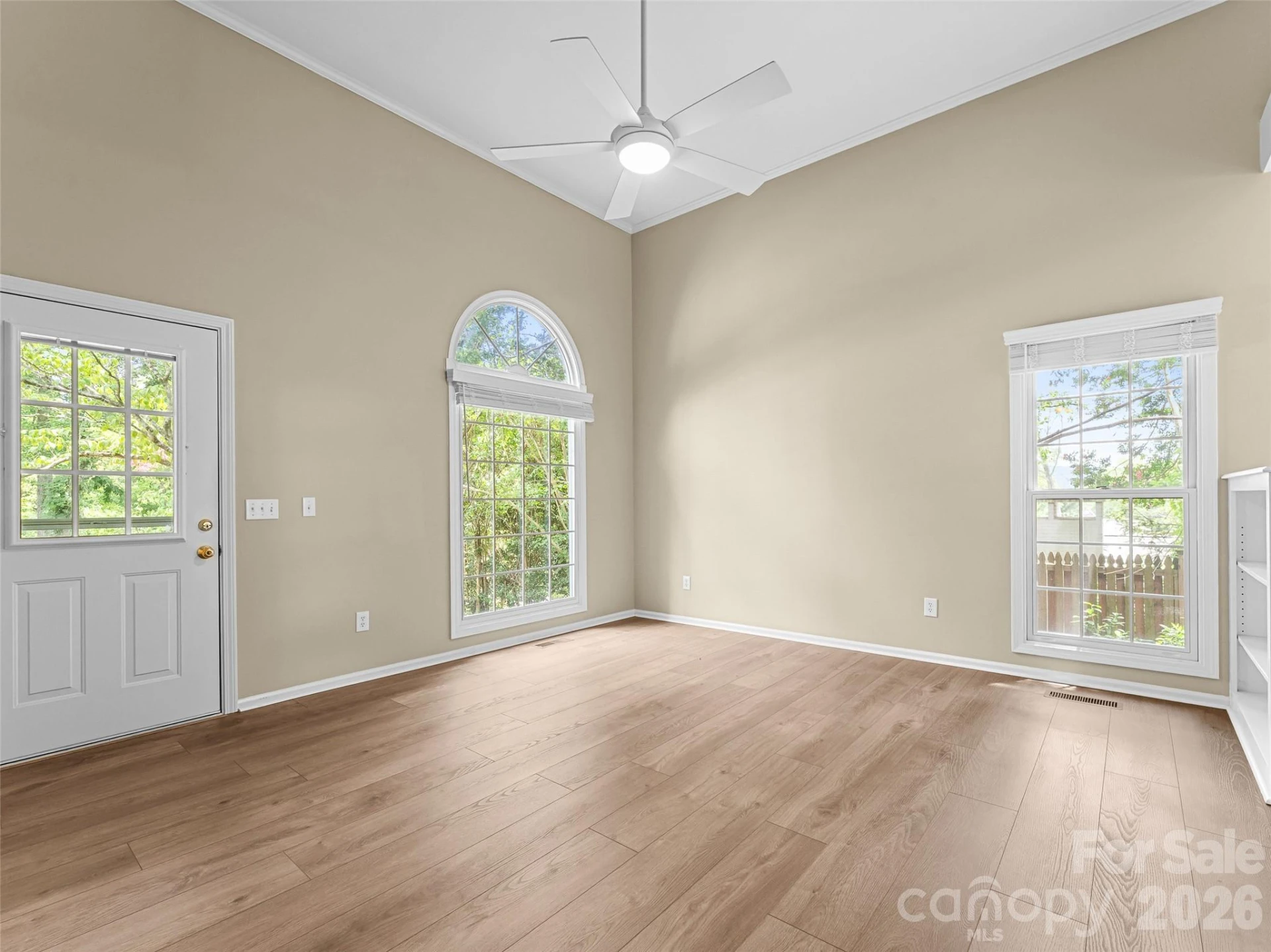 66 Hyde Avenue - Photo 3