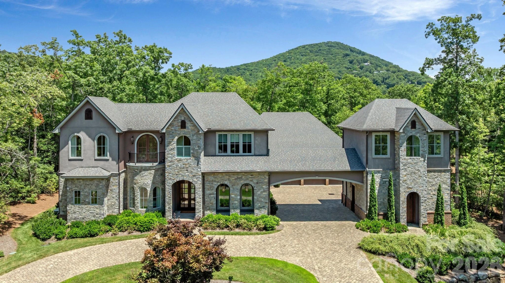 1905 White Tree Trail