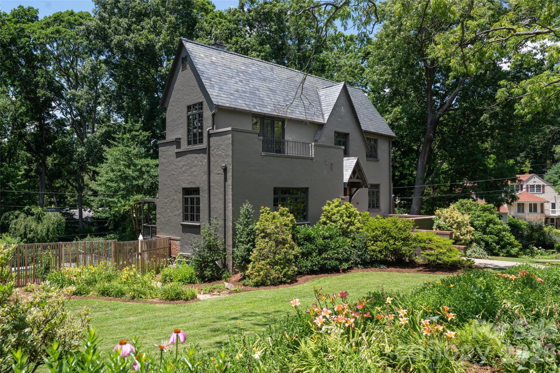 21 Lynwood Road - Photo 2