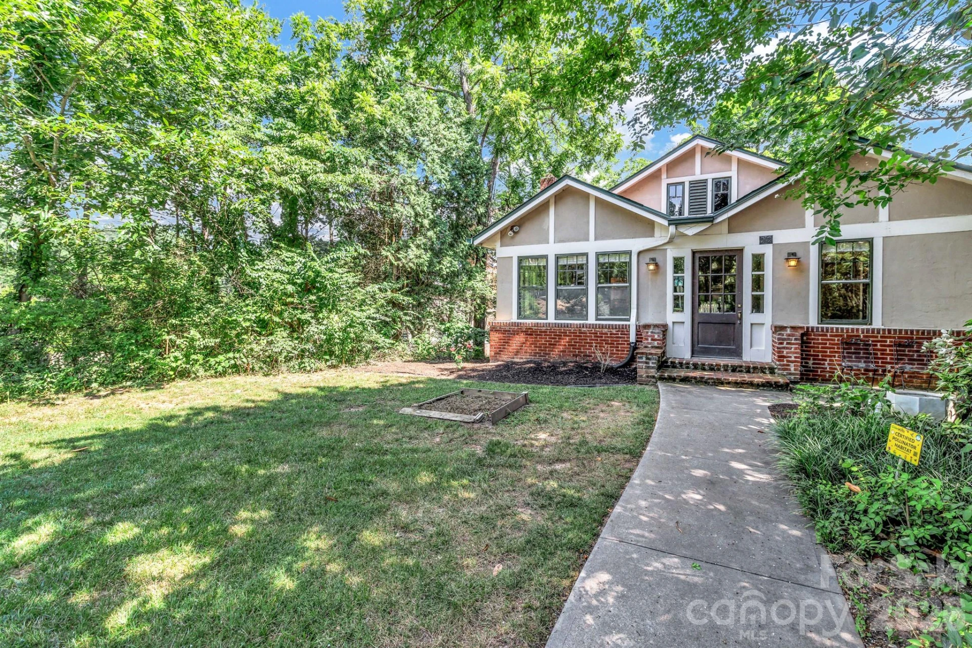 22 Fenner Avenue - Photo 2
